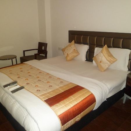 Hotel Cabana @ Pahar Ganj New Delhi Luaran gambar